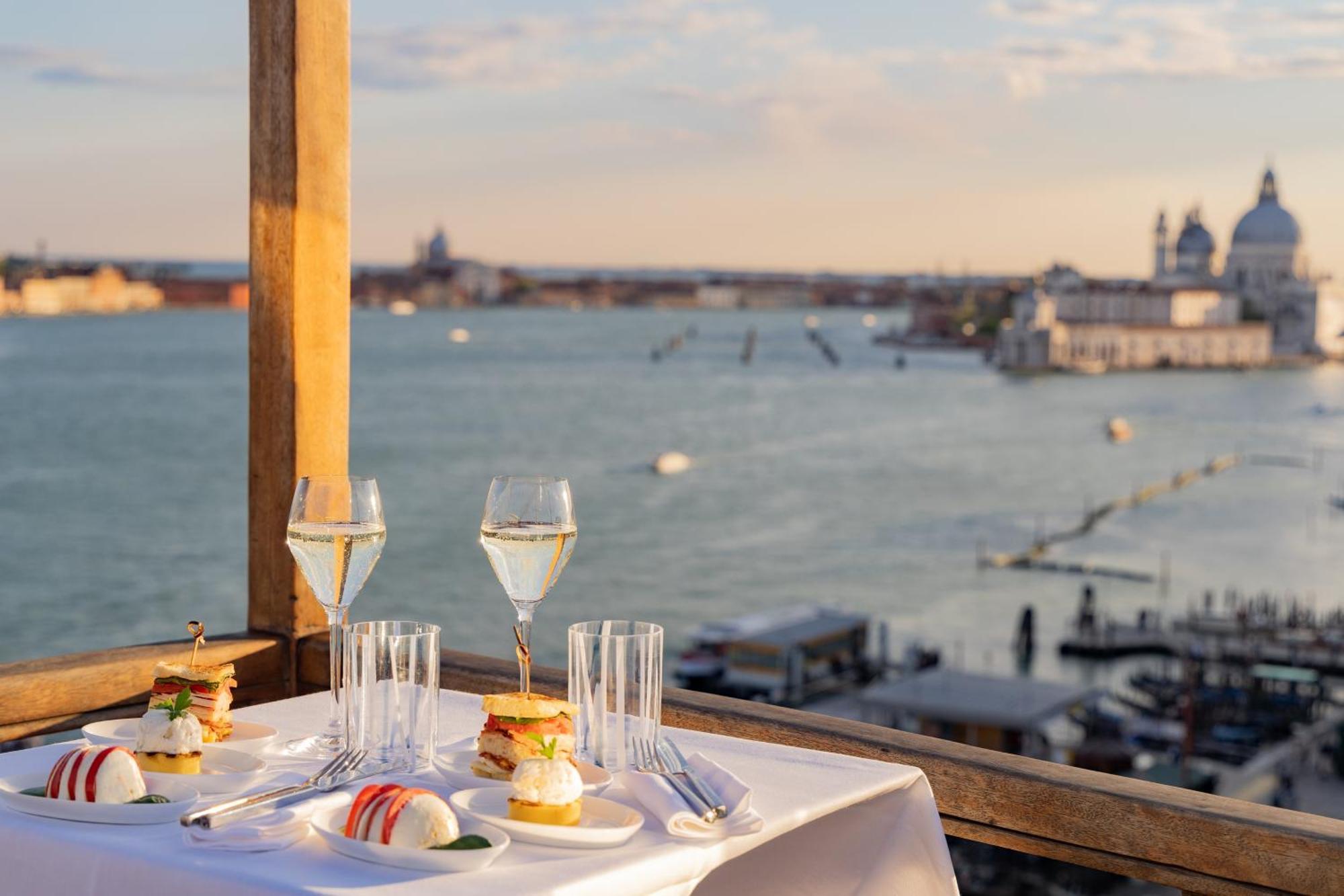 Londra Palace Venezia Εξωτερικό φωτογραφία