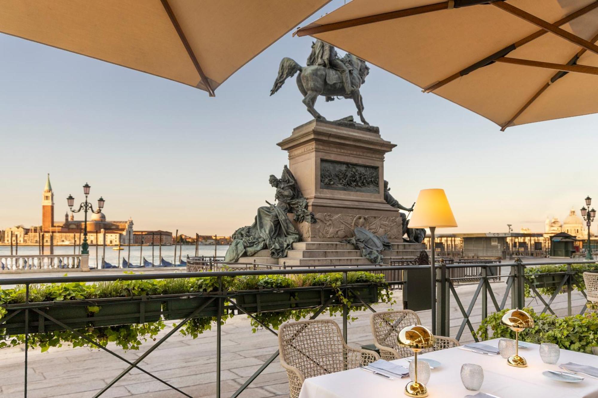Londra Palace Venezia Εξωτερικό φωτογραφία