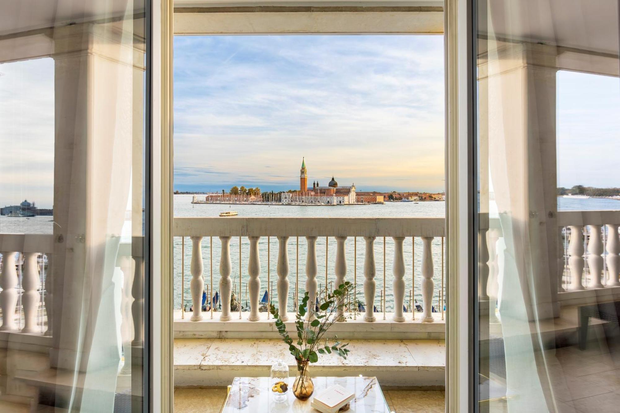 Londra Palace Venezia Εξωτερικό φωτογραφία